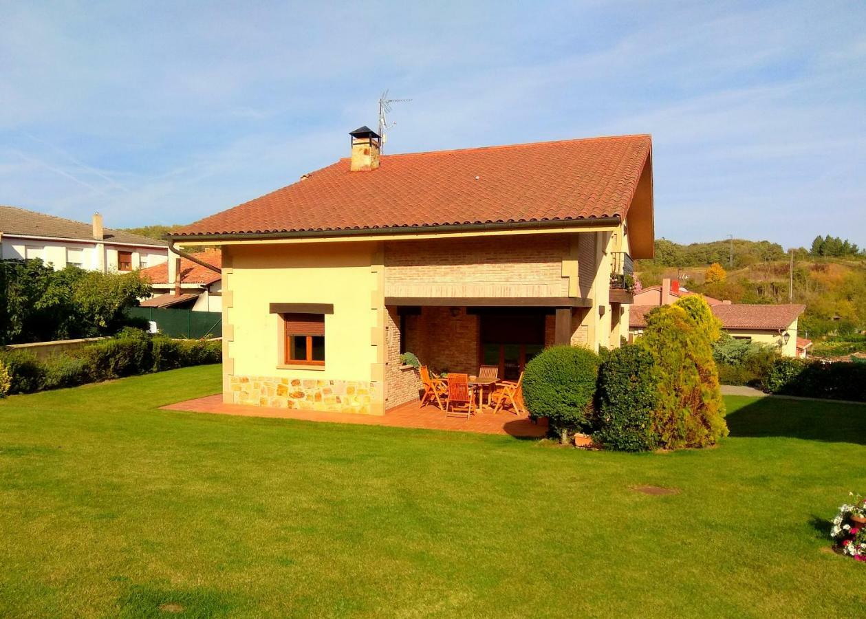 El Chalet Del Golf Urturi ภายนอก รูปภาพ